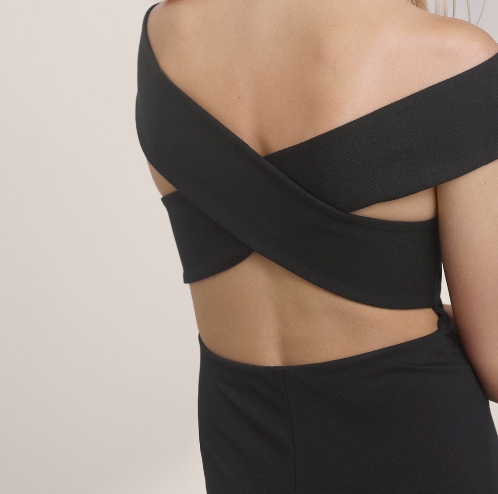 Aritzia Talula Varndell Cross Back Women's Bodycon Mini Black Dress Size Large - Picture 4 of 10